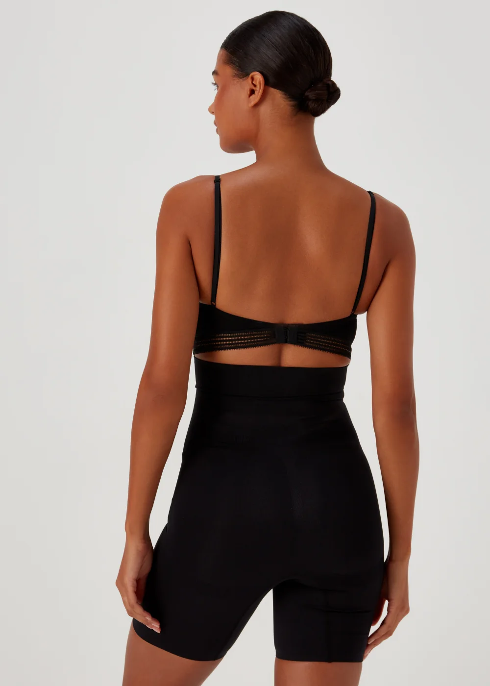 Black Seamless Smoothing Shorts - S Image 2