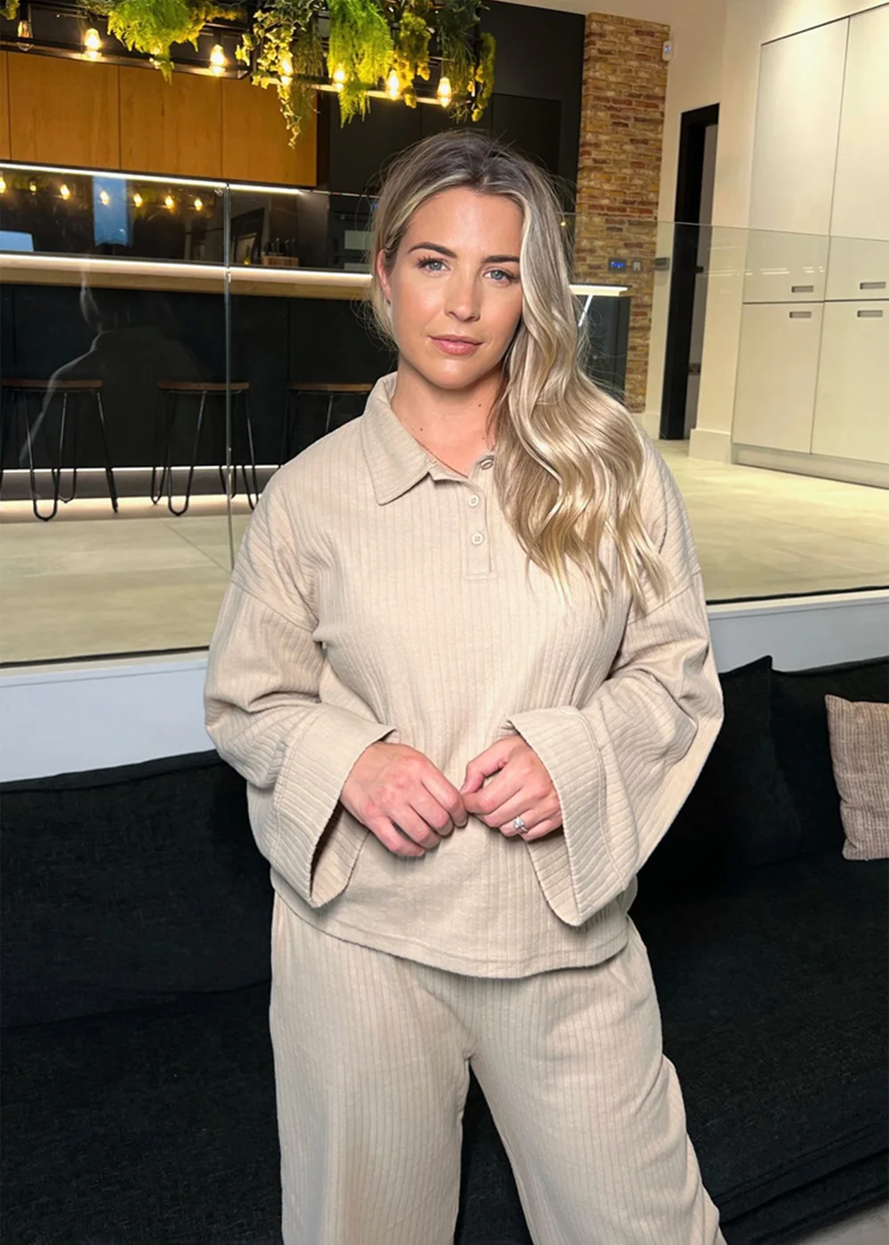 In the Style Gemma Atkinson Ribbed Collar Co-Ord Top - Size 8 Image 1