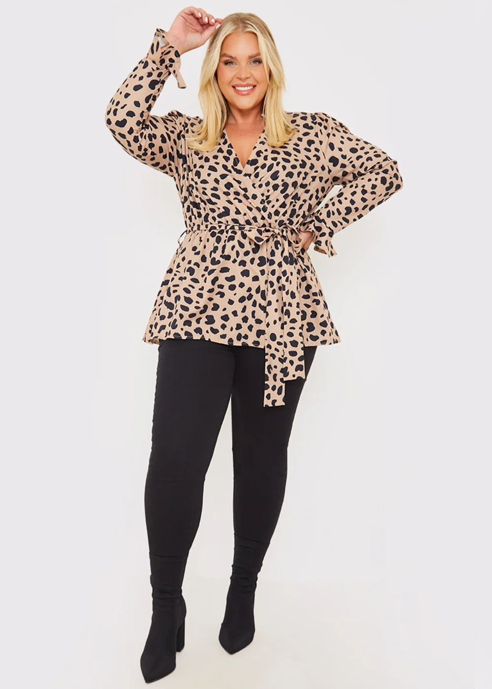 In the Style Jess Millichamp Curve Brown Leopard Print Tie Waist Top - 16 Image 3