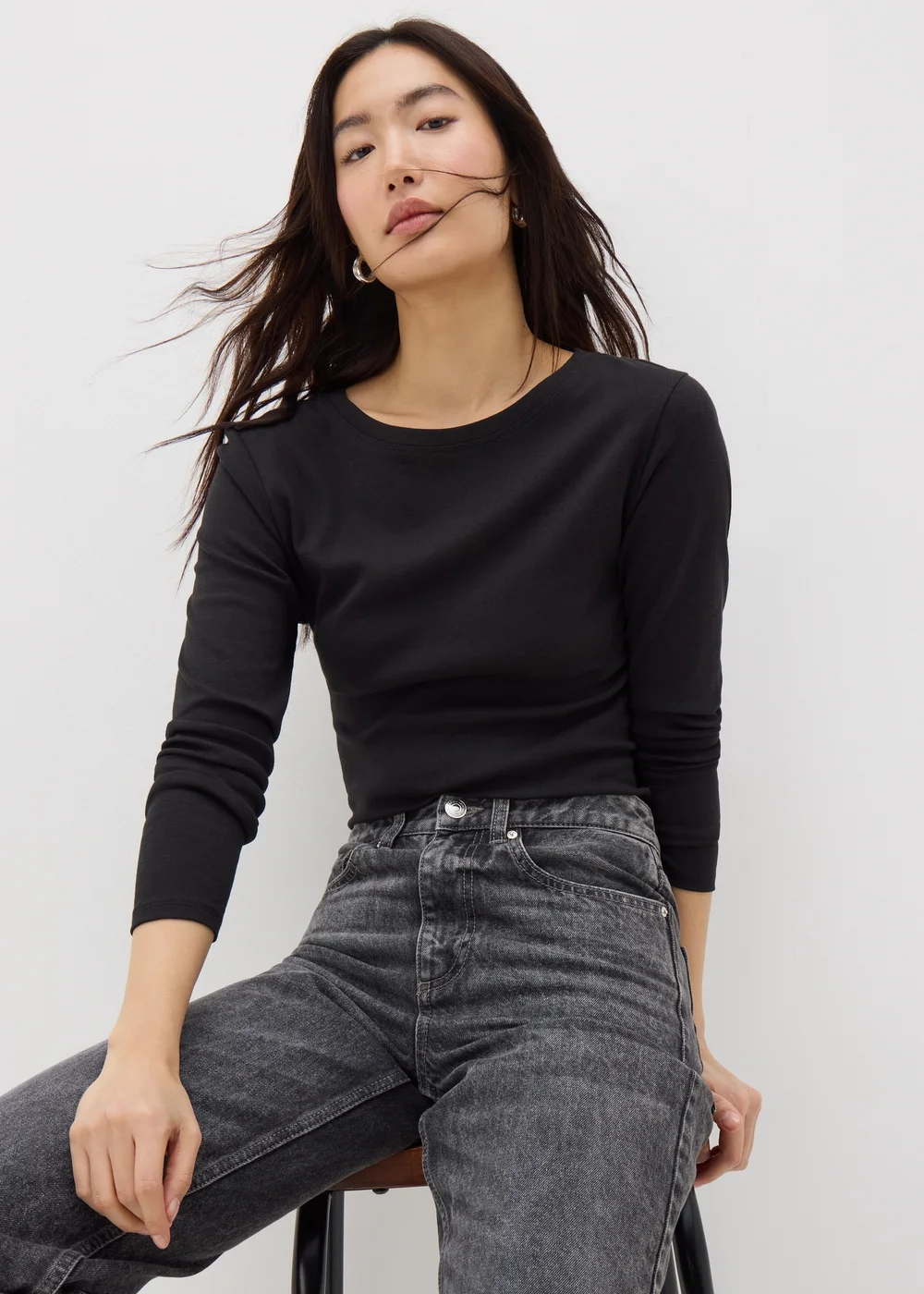 Black Long Sleeve T-Shirt - 8 Image 2