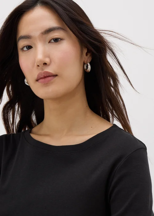 Black Long Sleeve T-Shirt - 8 Image 3