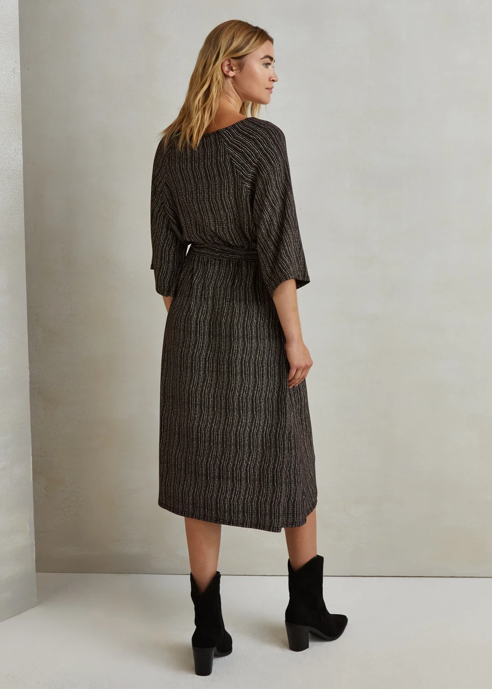 Monochrome Black V-Neck Raglan Sleeve Midi Dress - 8 Image 2