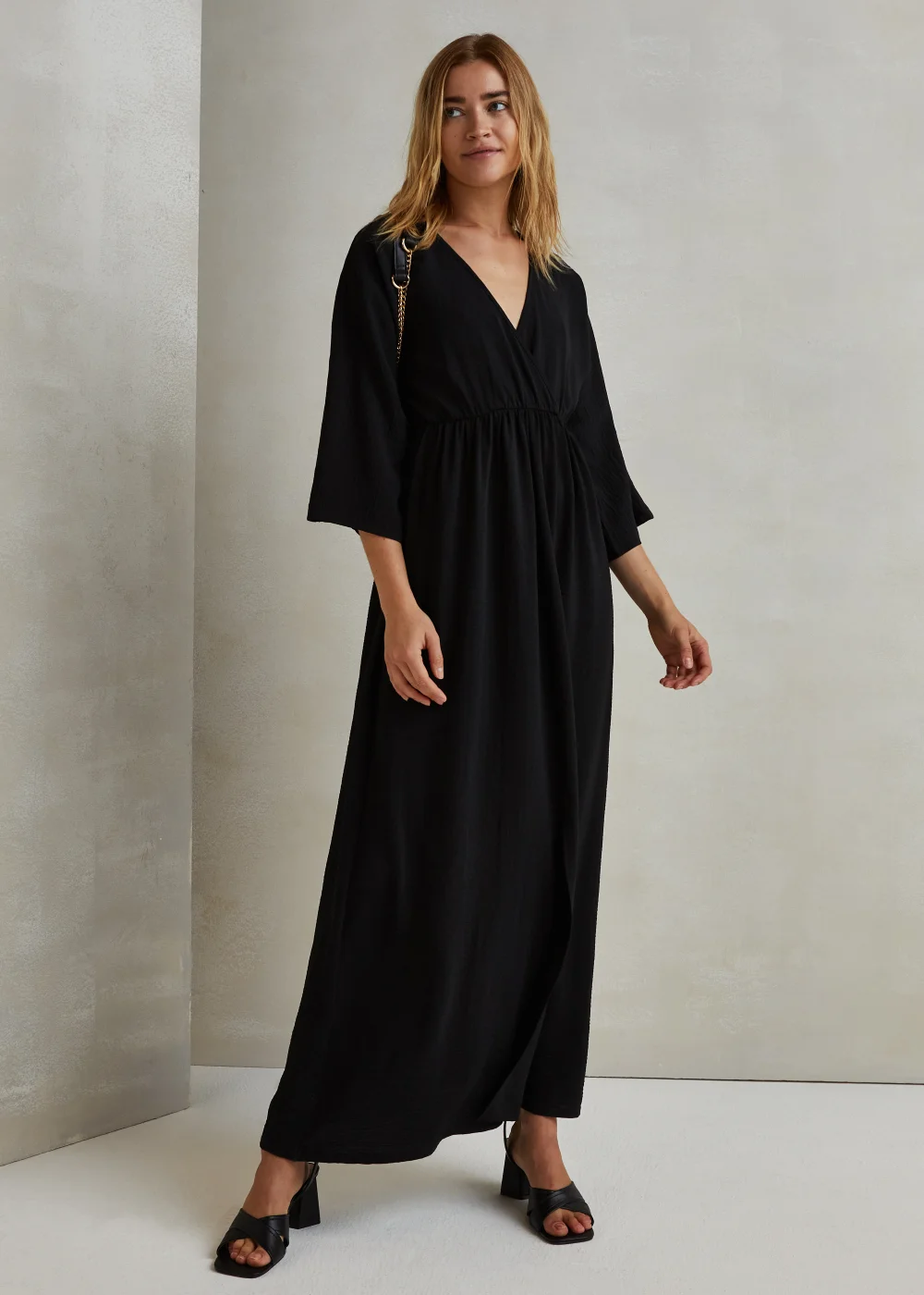 Black Kimono Sleeve Maxi Dress - 8 Black Kimono Sleeve Maxi Dress - 8