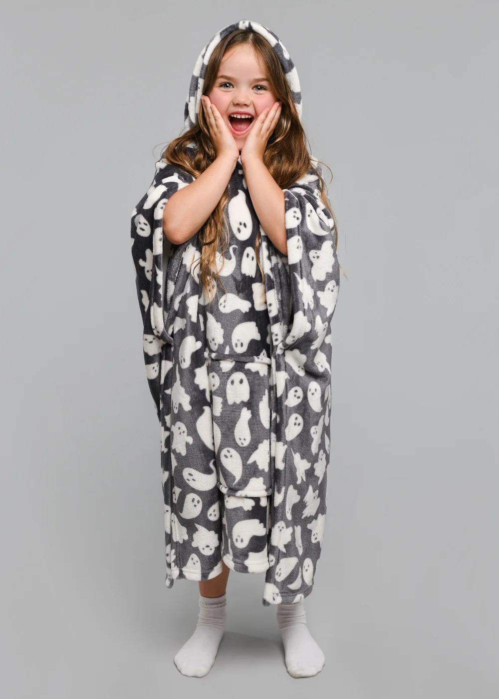 Bedlam Halloween Spooky Ghosts Poncho Snuggle Hooded Towel - Junior Image 1