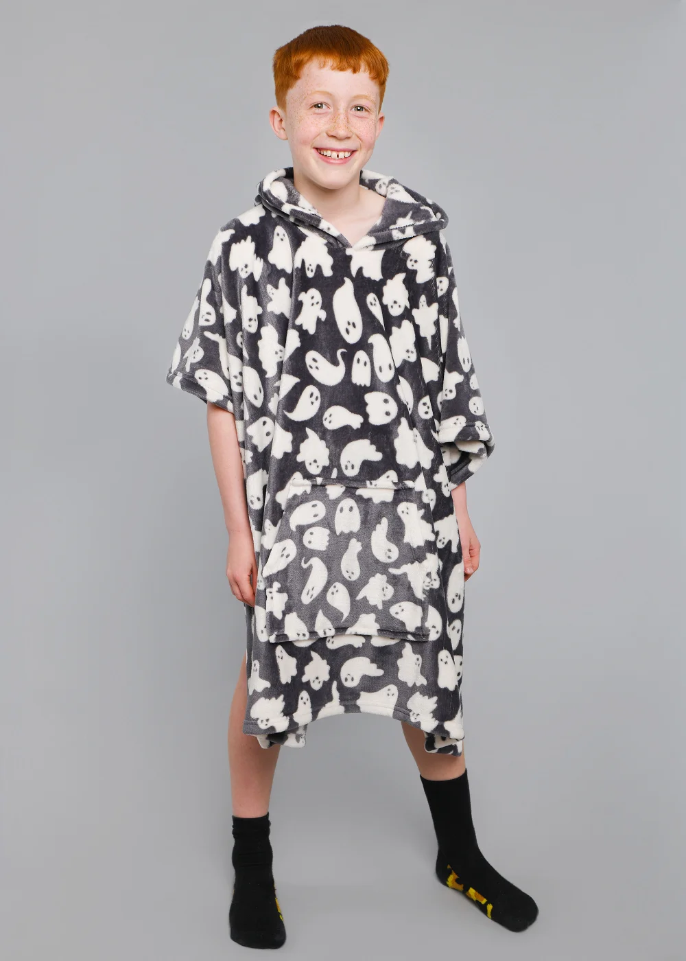 Bedlam Halloween Spooky Ghosts Poncho Snuggle Hooded Towel - Junior Image 3