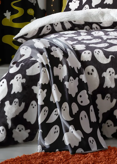 Bedlam Halloween Spooky Ghosts Throw - 120 X 150 Image 2
