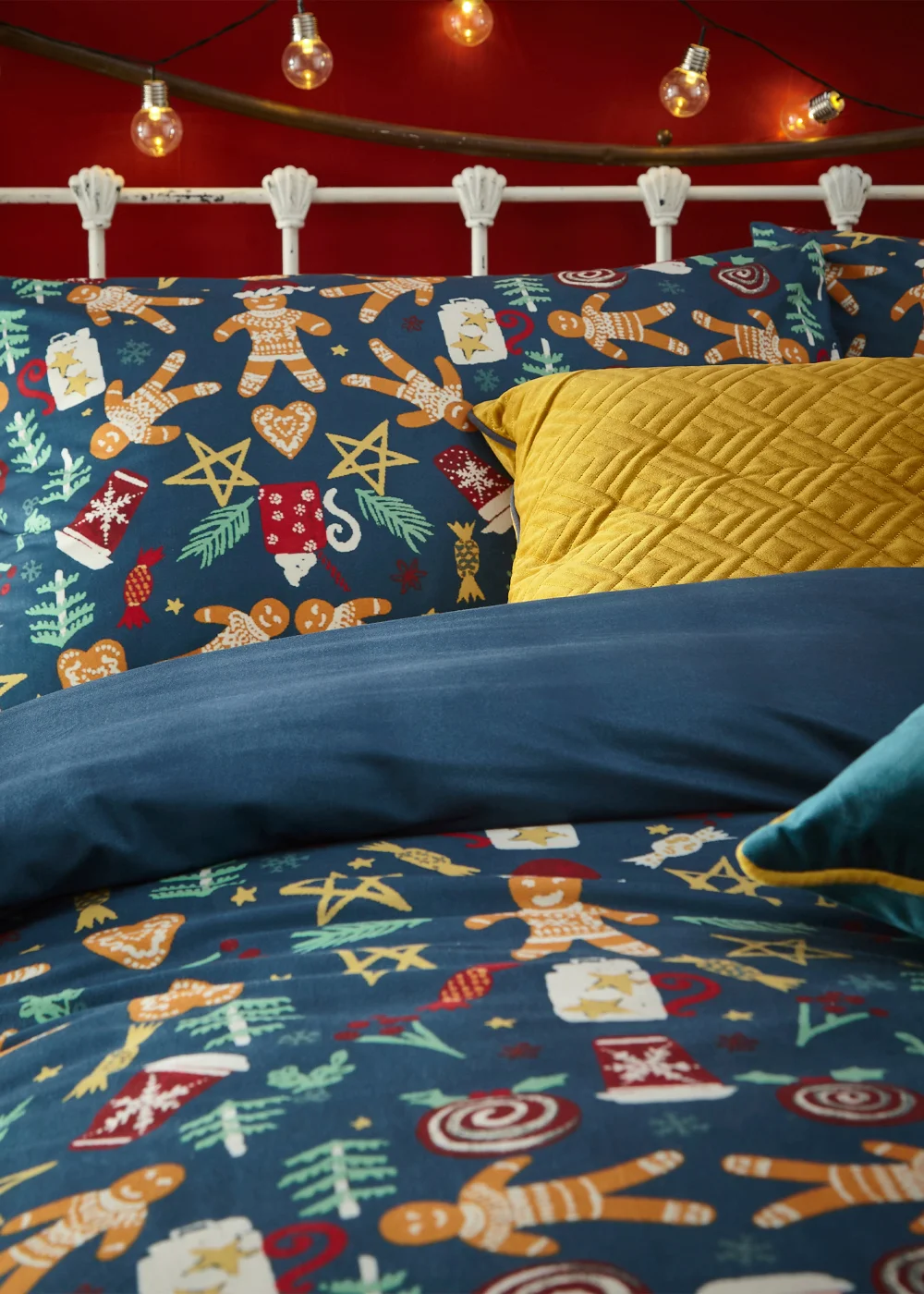 furn. Yuletide Treats Pyjama Fleece Christmas Duvet Cover Set - Toddler Image 2