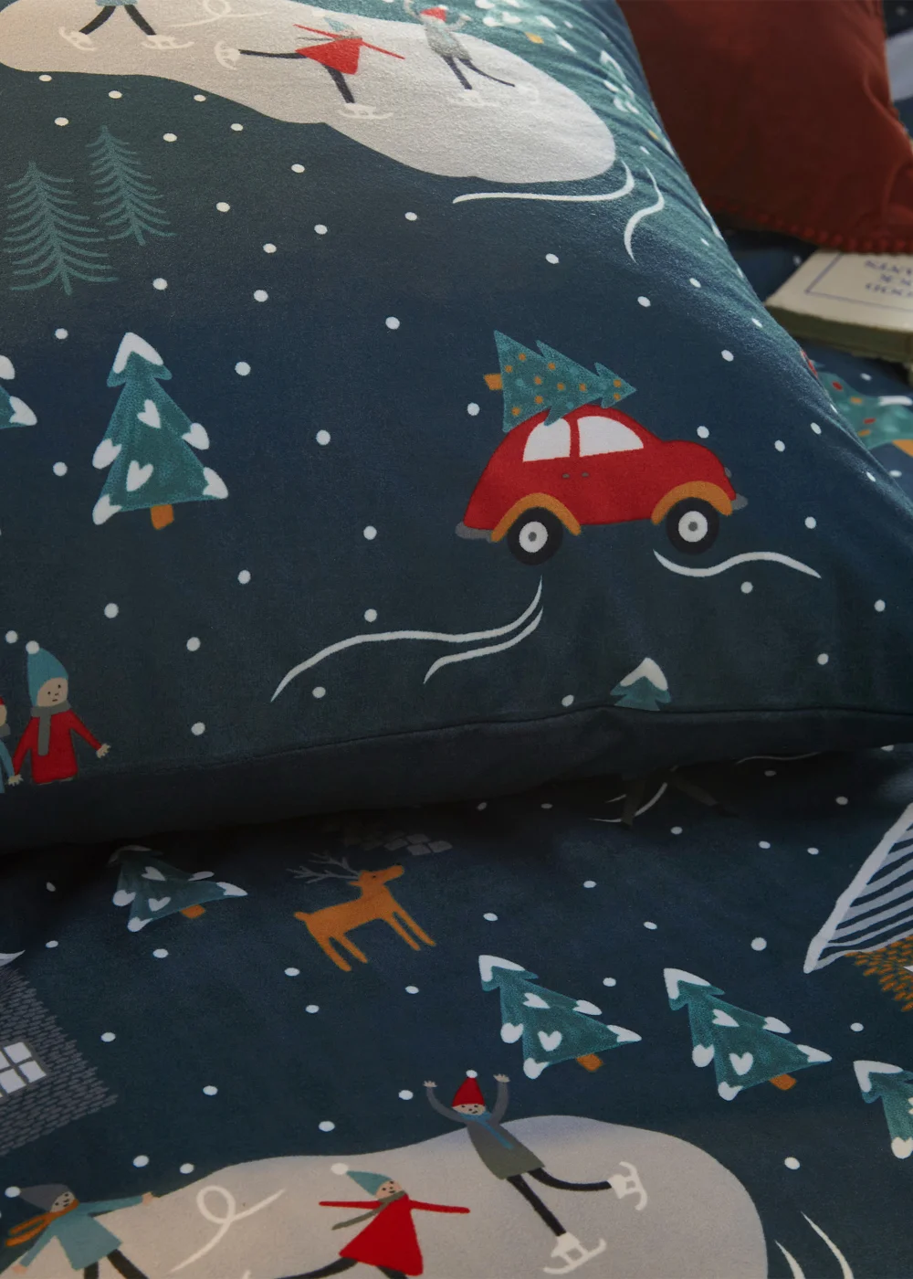 furn. Winter Pines Pyjama Fleece Christmas Duvet Cover Set - Single Image 2