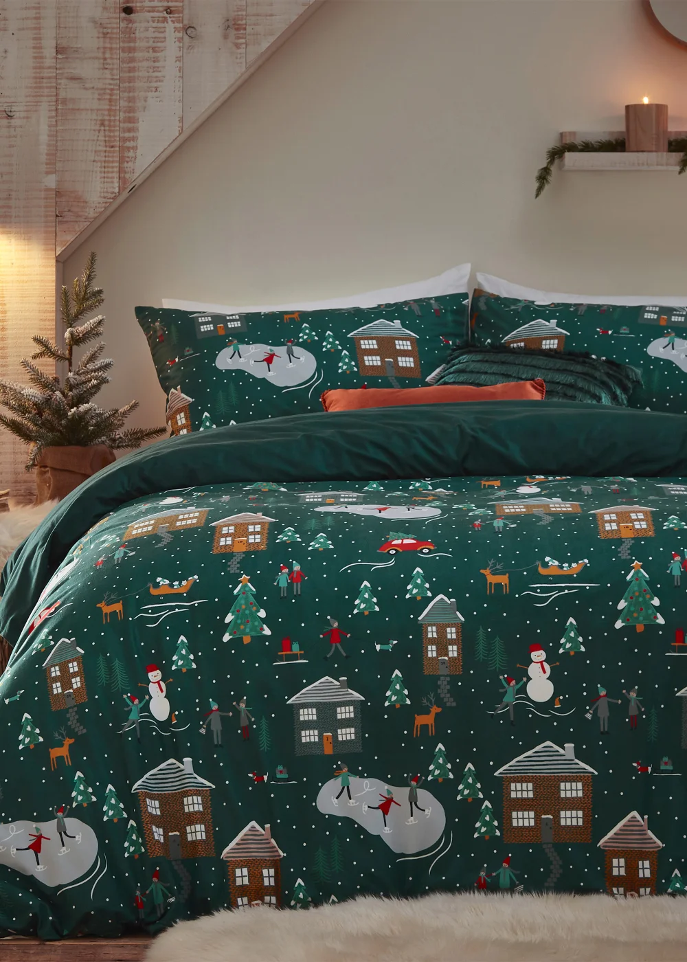 furn. Winter Pines Pyjama Fleece Christmas Duvet Cover Set - Toddler Image 1