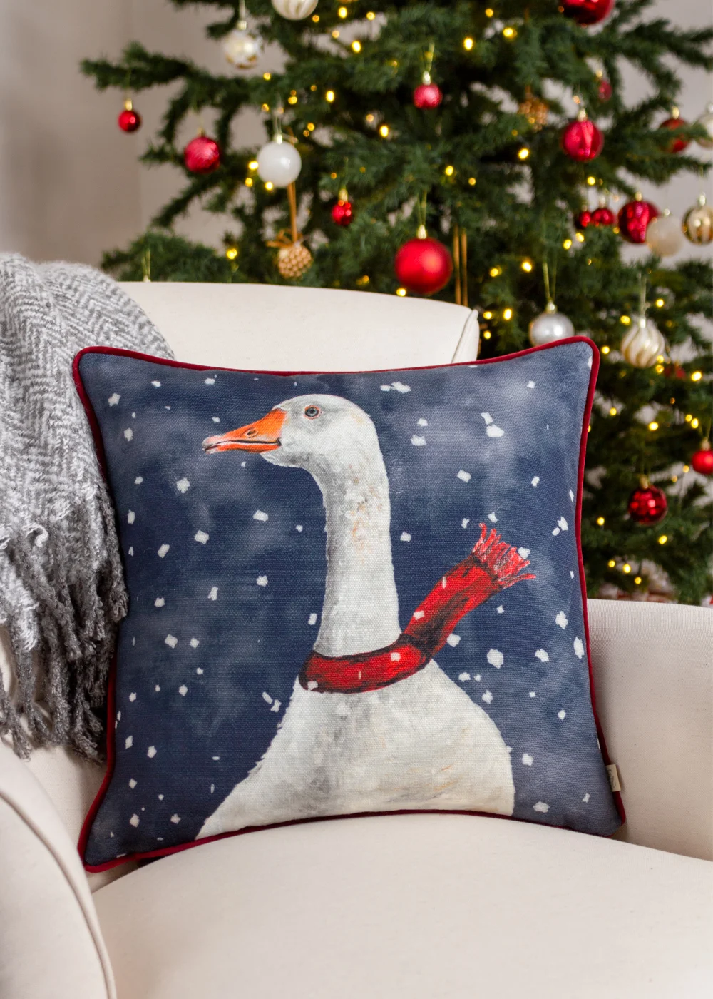 Evans Lichfield Christmas Goose Festive Filled Cushion (43cm x 43cm x 8cm) - One Size Image 4