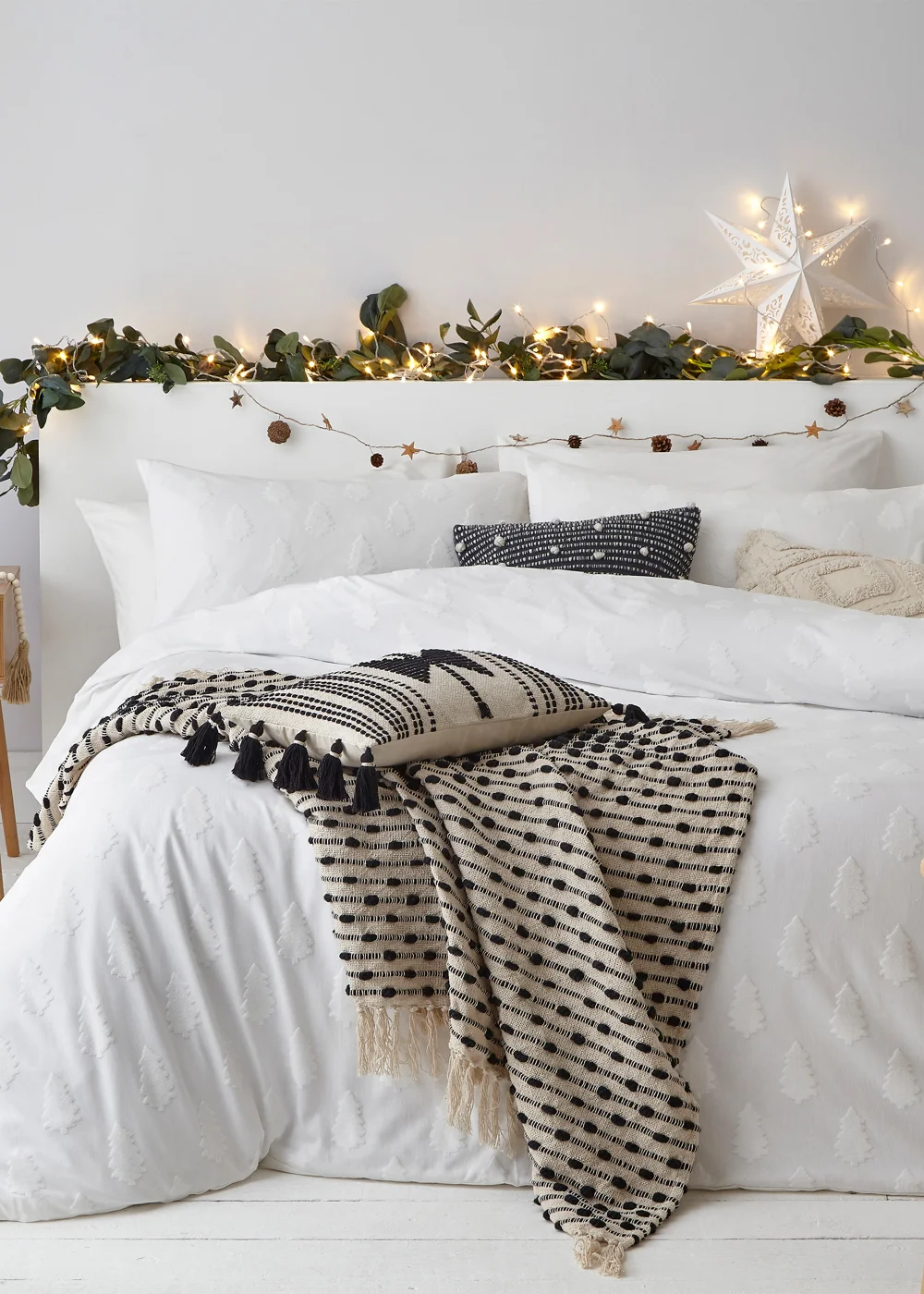 furn. Tufted Tree 100% Cotton Duvet Cover Set Snow - Single Image 2