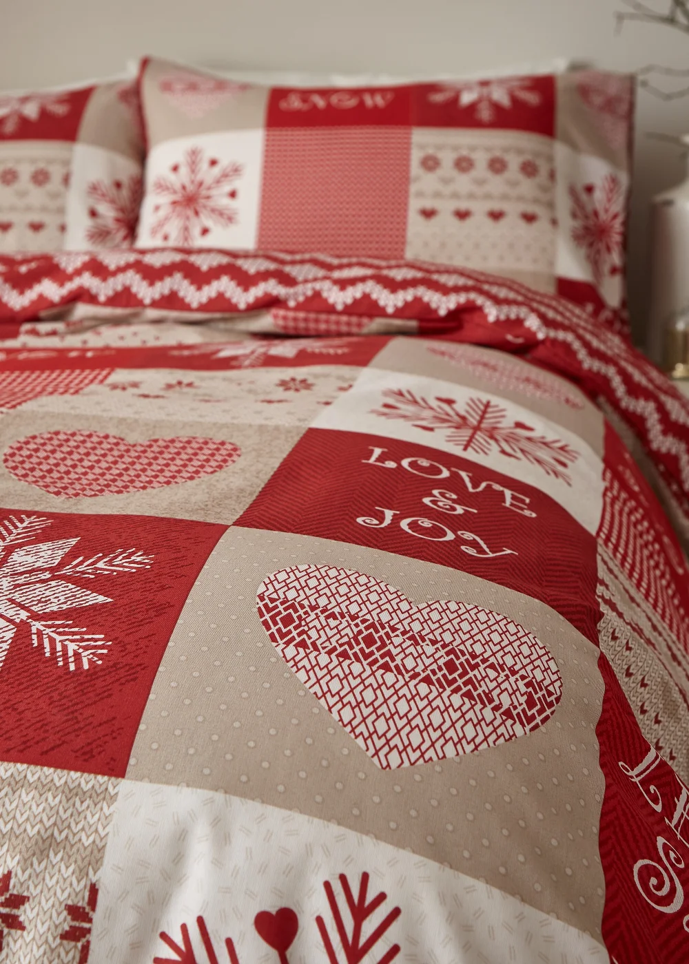 Catherine Lansfield Christmas Let It Snow Reversible Duvet Cover Set - Single Image 5