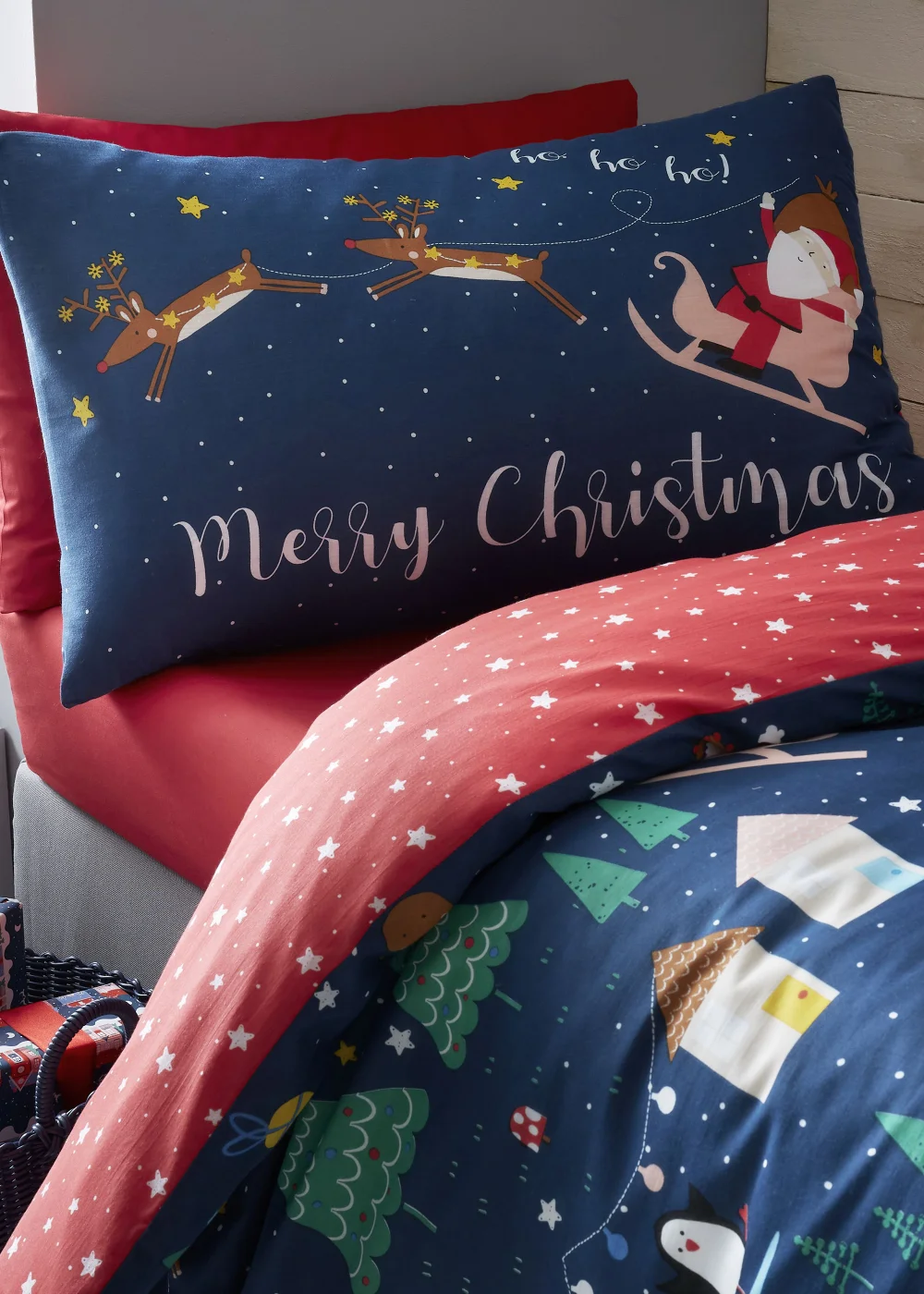 Catherine Lansfield Kids Bedding Santa's Christmas Wonderland Glow in the Dark Duvet Cover Set - Single Image 3