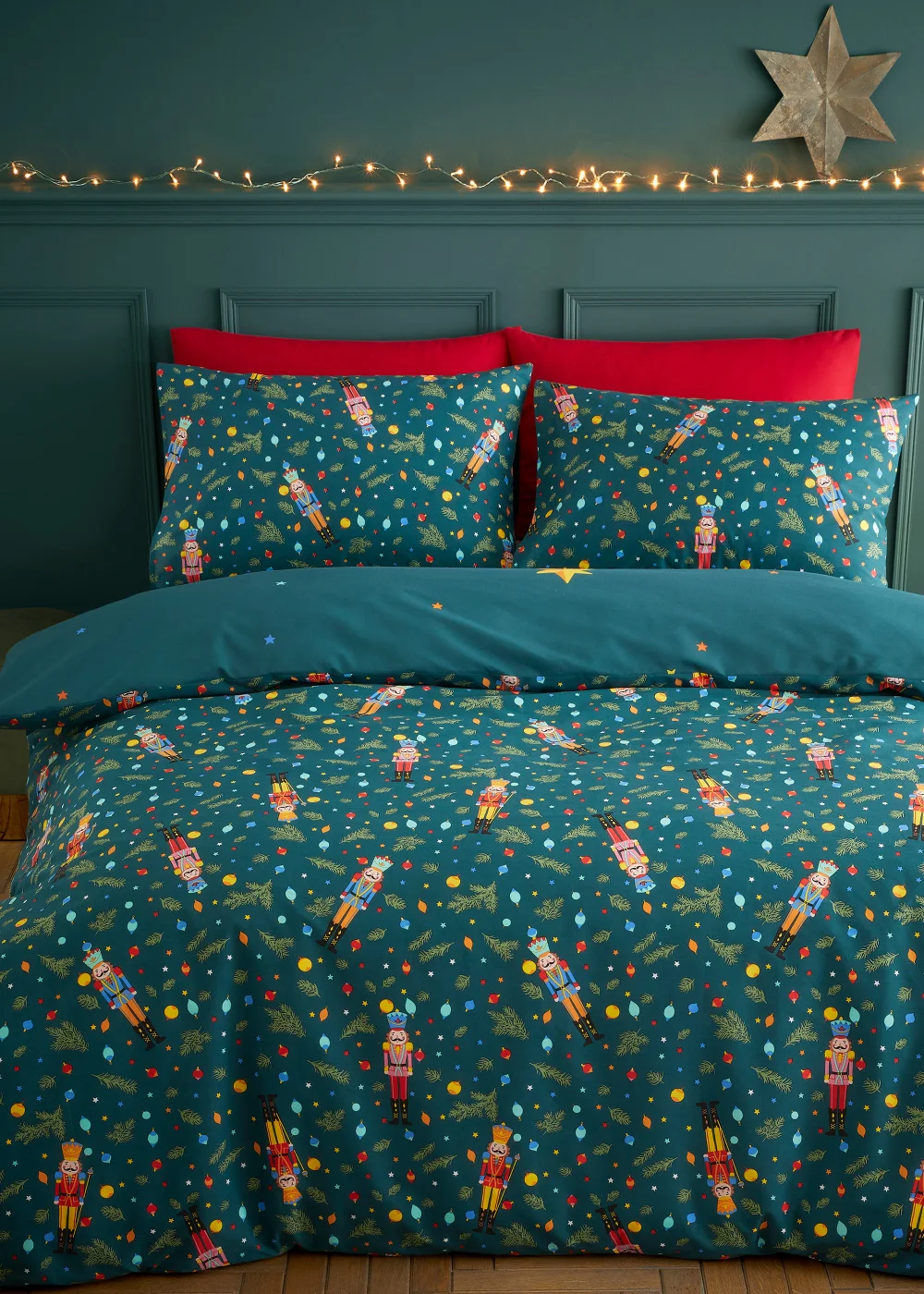 Catherine Lansfield Christmas Nutcracker Reversible Duvet Cover Set - Single Image 2