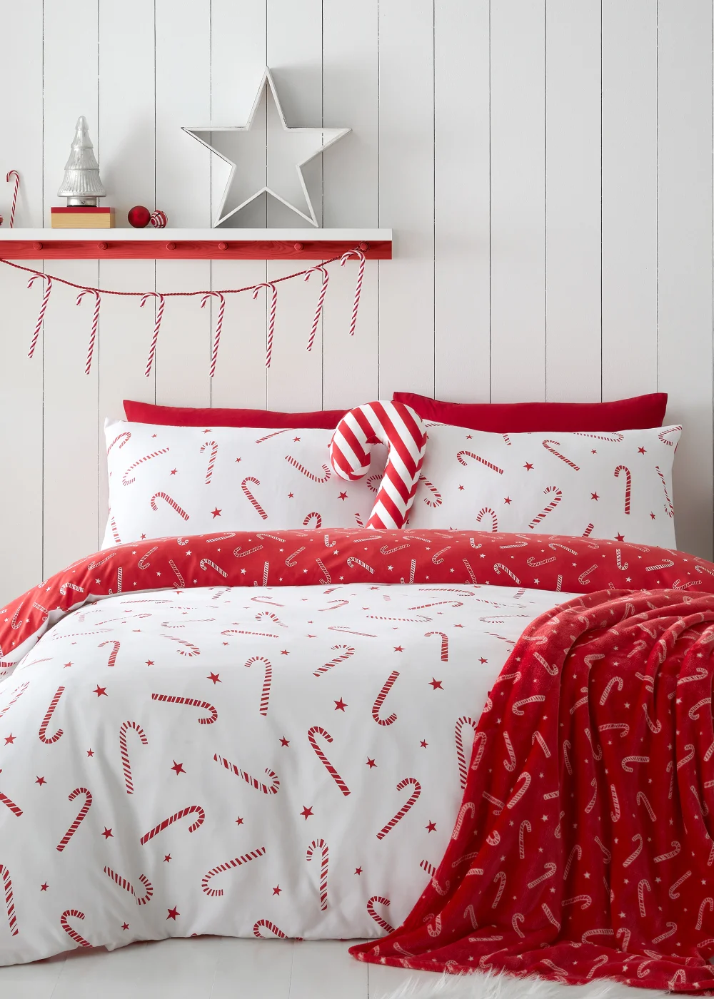 Catherine Lansfield Christmas Candy Cane Reversible Duvet Cover Set - Single Image 1