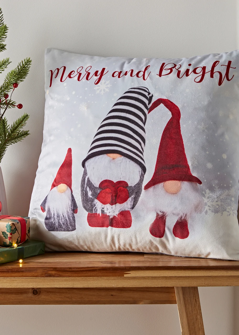 Catherine Lansfield Christmas Merry And Bright Gonks Light Up Cushion (45x45cm) - One Size Image 2