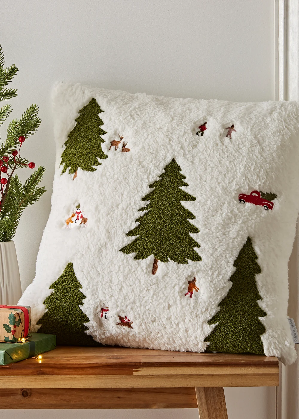 Catherine Lansfield Cosy Boucle Christmas Tree Cushion (45x45cm) - One Size Image 1