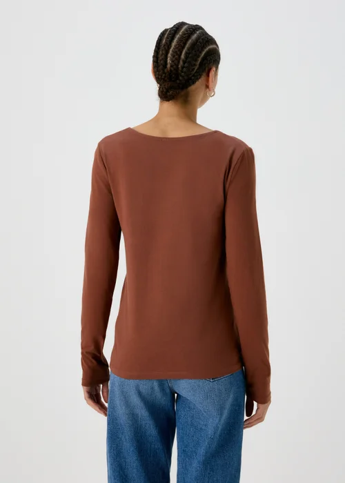 Brown Long Sleeve Scoop Top - 8 Image 2