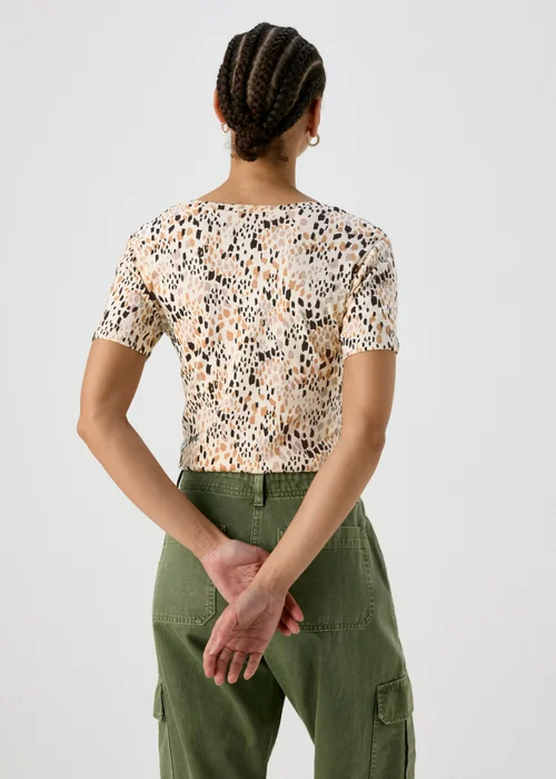 Multi Print Fitted V Neck T-Shirt - 8 Image 2