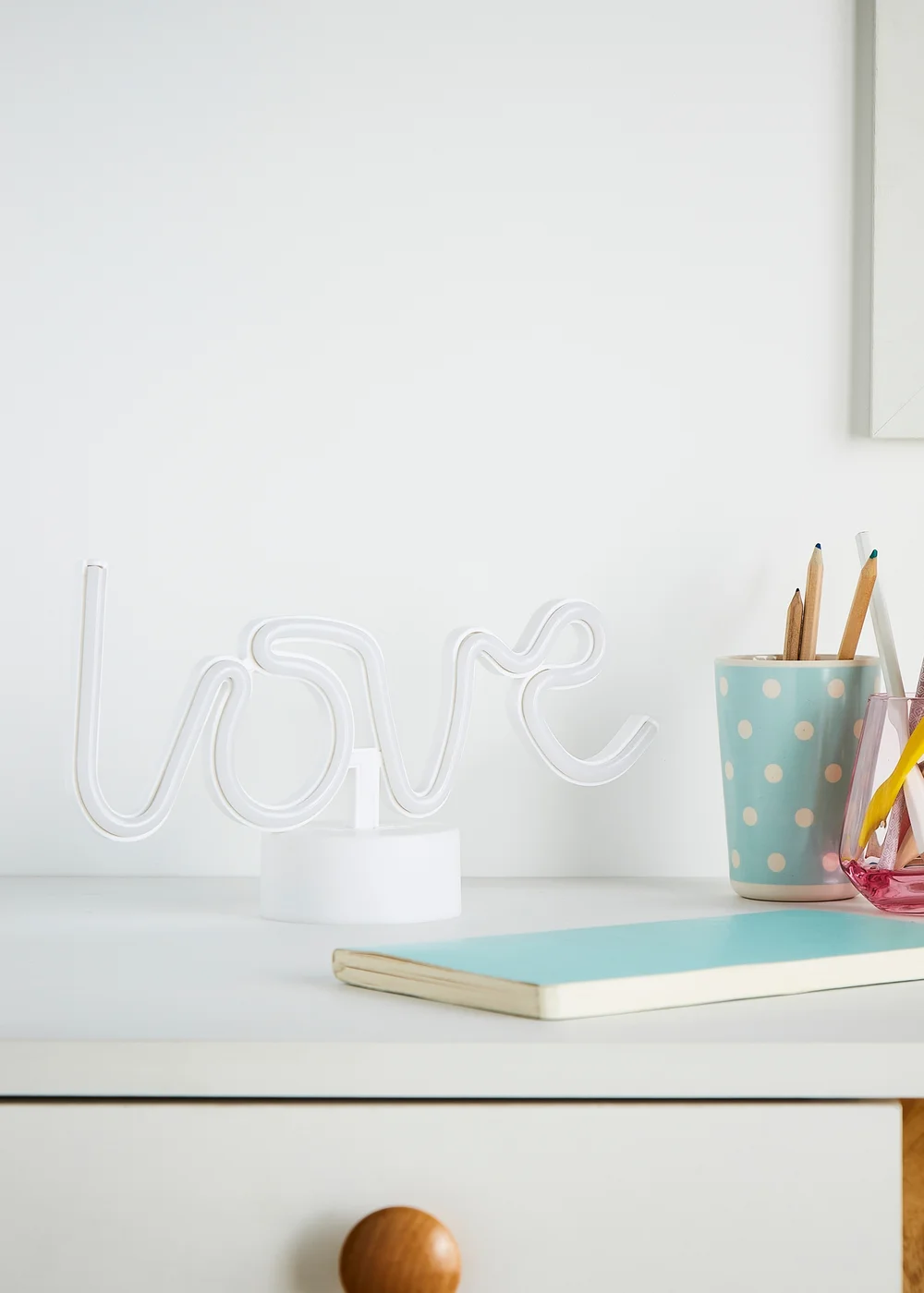 Glow Love Pink Neon Light (16cm x 28cm) - One Size Image 4