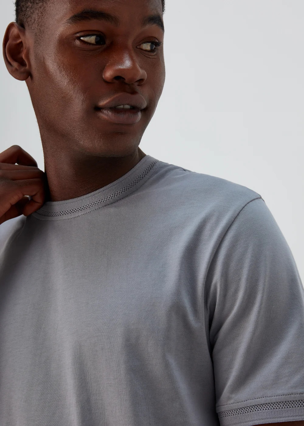 Grey Trim Smart T-Shirt - Small Image 3
