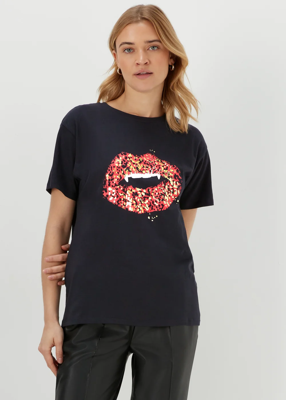 Black Halloween Lips T-Shirt - Size 8 Image 1
