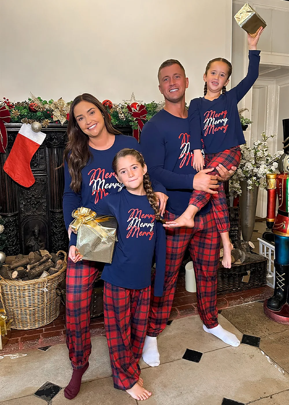 In the Style Jac Jossa Curve Merry Tartan Jersey Top & Bottoms Set - Size 6-8 Image 1