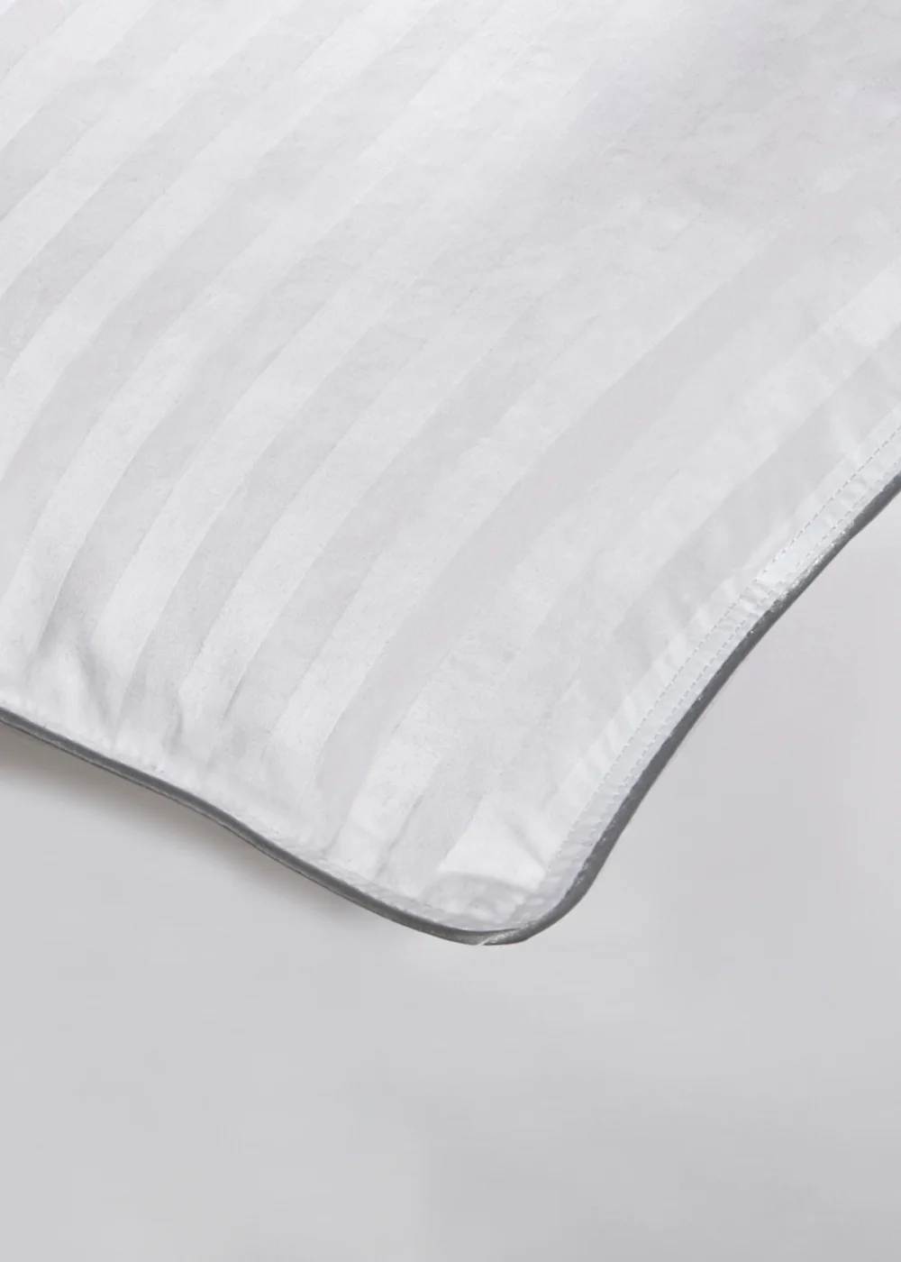 BHS Goose Down Duvet Duvet 10.5 Tog - King Image 3