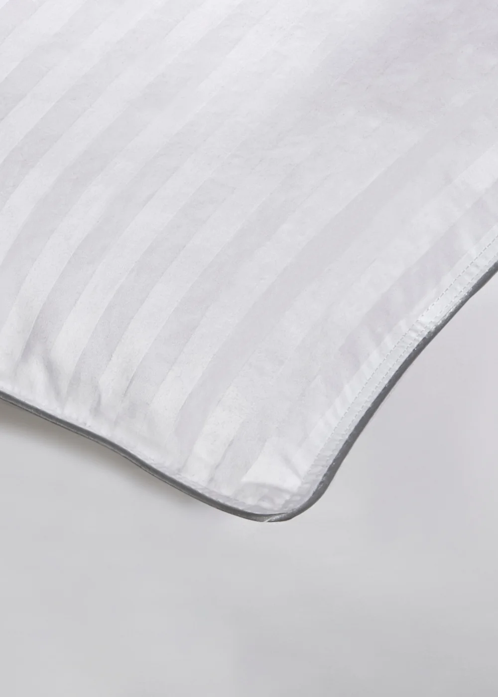 BHS Goose Down Duvet Duvet 10.5 Tog - Double Image 3