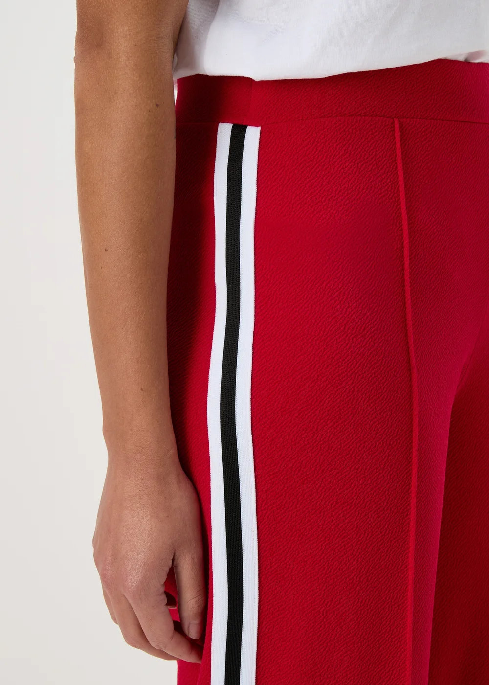 Red Texture Side Stripe Wide Leg Trousers - 8 Image 3