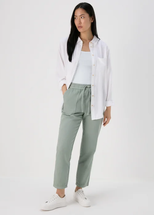 White Basic Cami Top - Size 22 Image 4