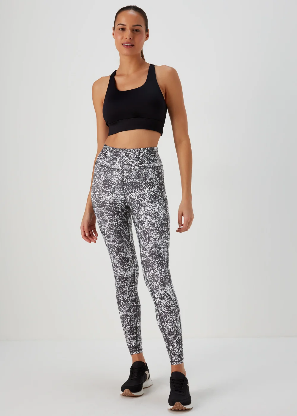 Souluxe White Print Sports Leggings - 8 Image 1
