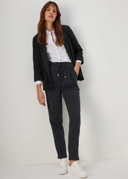 Et Vous Black Tapered Cargo Trousers - 8 Image 4