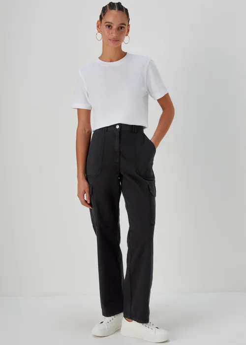 Black Straight Leg Cargo Trousers - 8 Image 2