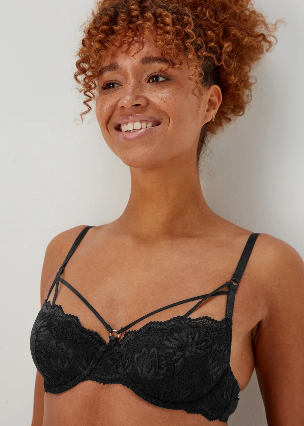 Black Strappy Bra - 34A Image 3