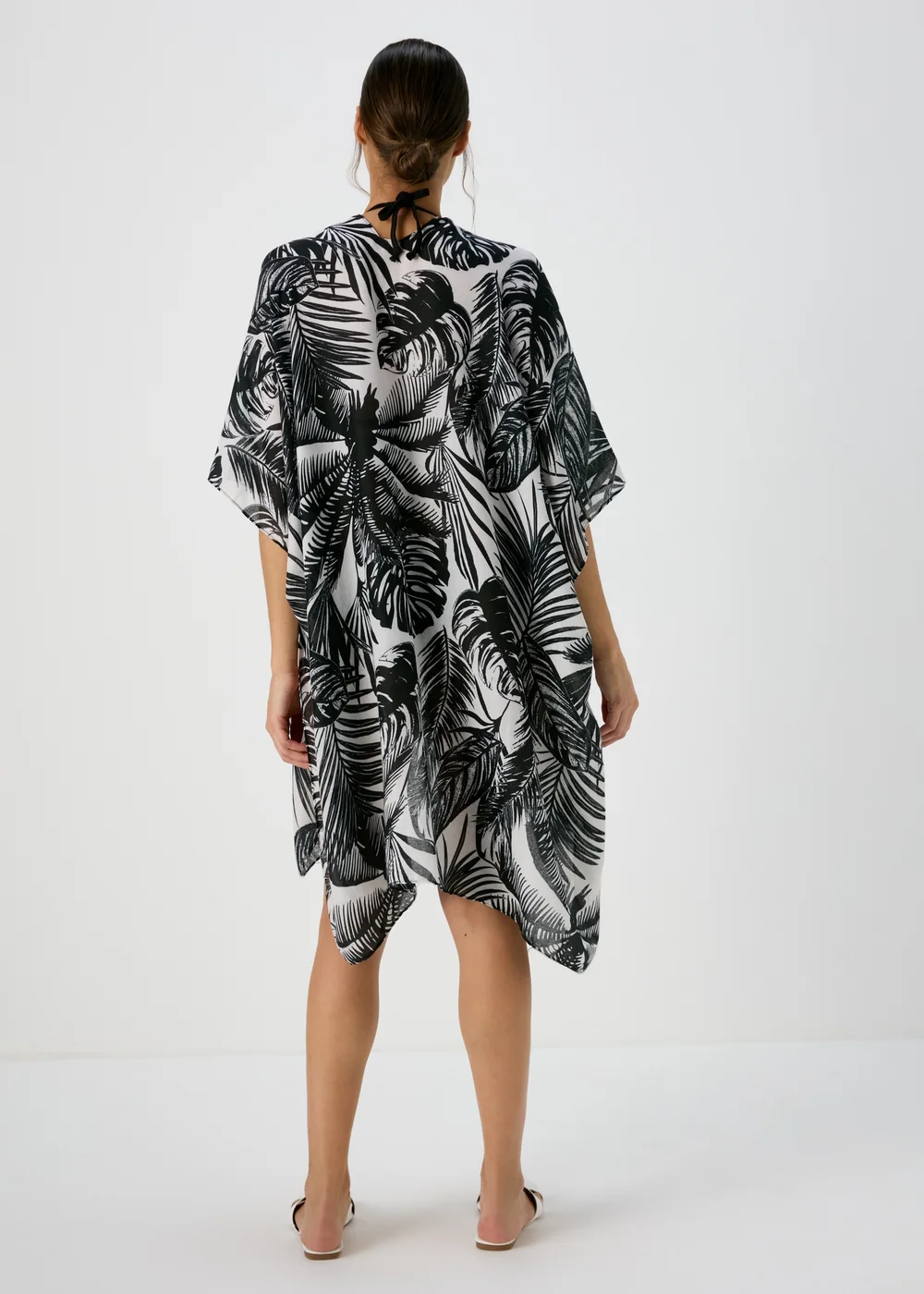 Black Abstract Maxi Kimono Image 2