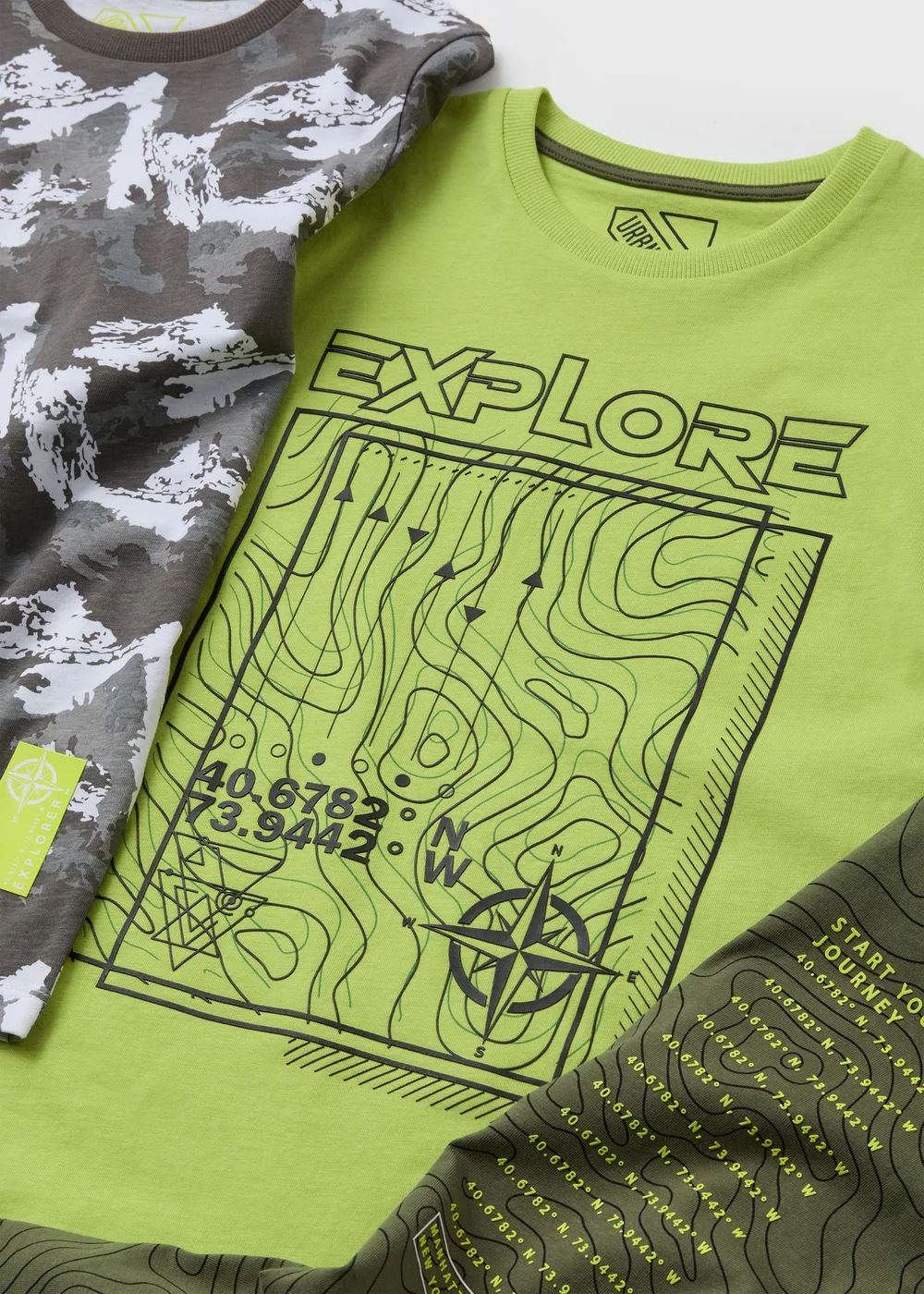 Boys 3 Pack Khaki Explore T-Shirts (7-13yrs) - Age 7 Years Image 2