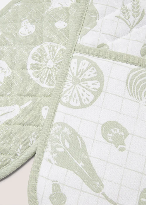 Green Spring Harvest Oven Gloves Image 2