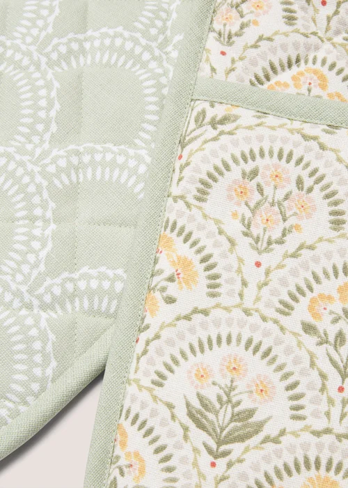 Green Folk Floral Oven Gloves (19cm x 90cm) Image 2