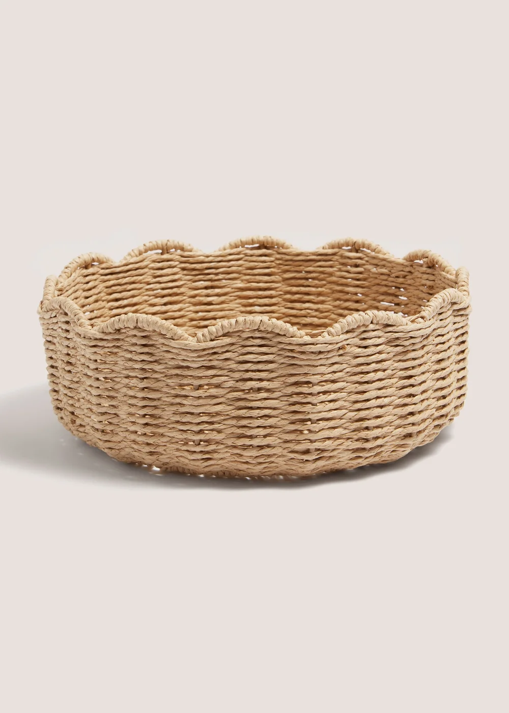 Retreat Scalloped Basket Image 1