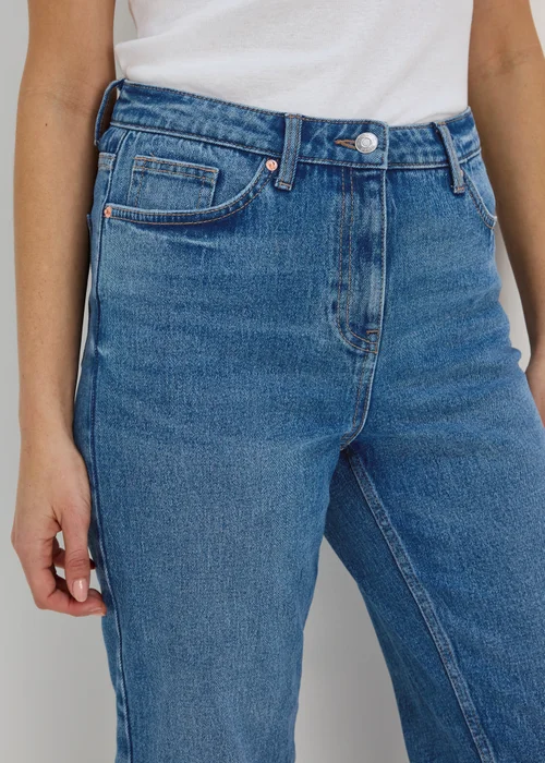 Ava Mid Wash Mom Jeans - 8/L29 Image 3