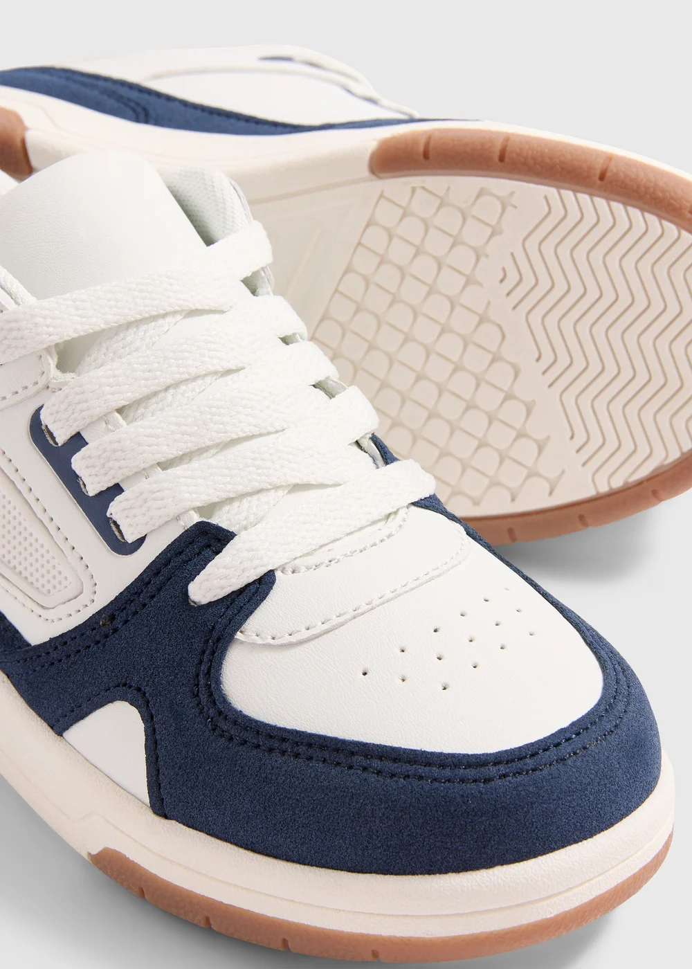 Boys White & Blue Trainers (Younger 10- Older 6) - Size 3 Image 2