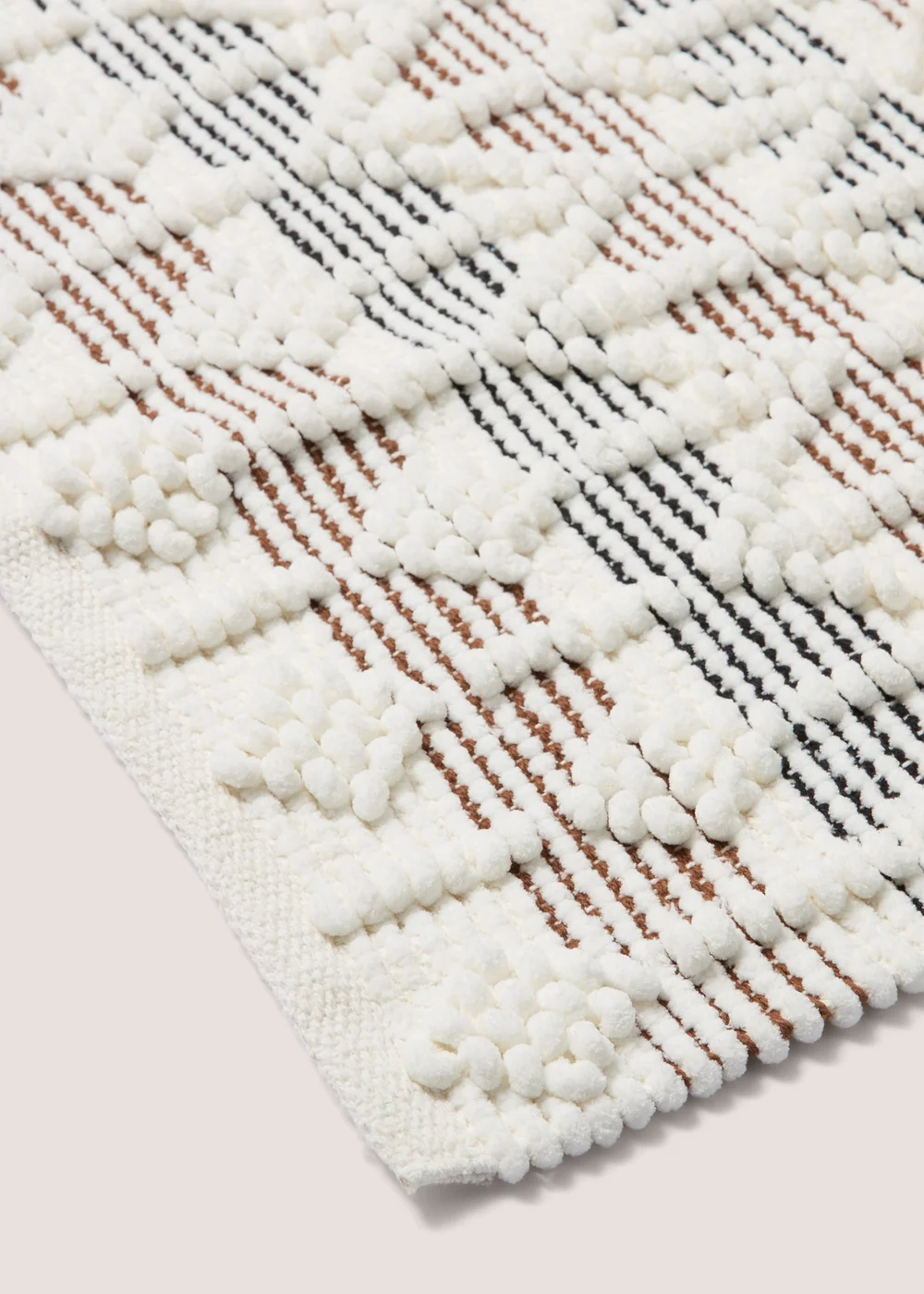 White Textured Bath Mat (50x80cm) Image 2