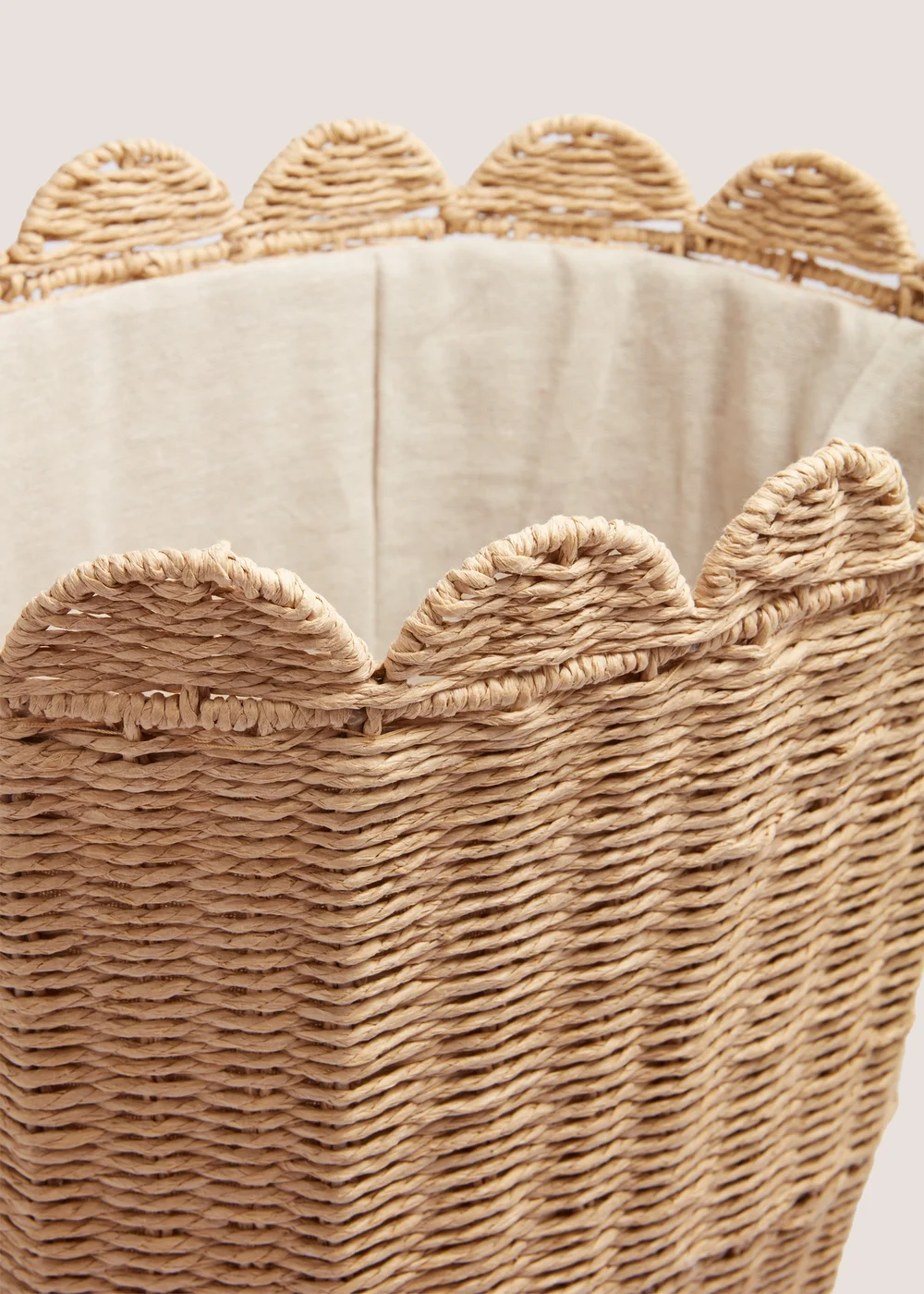 Oval Scallop Edge Woven Laundry Basket Image 2