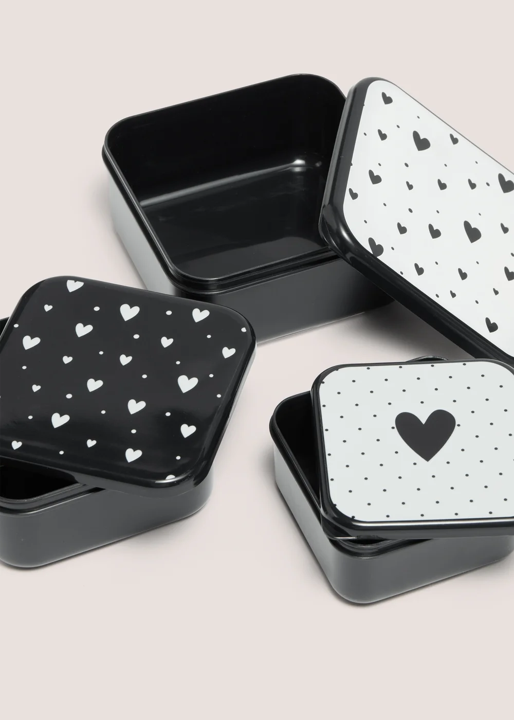 3 Pack White Heart Snack Pots Image 2