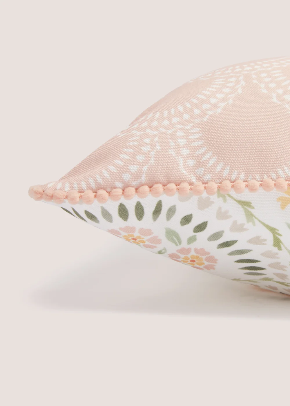 Floral Print Scallop Cushion (43cm x 43cm) Image 2