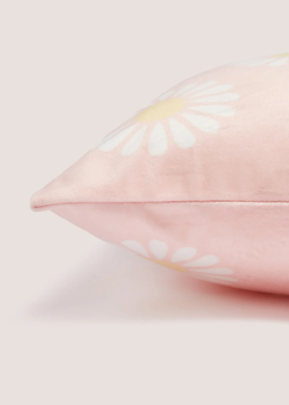 Pink Daisy Cushion Cover (43cmx43cm) Image 2