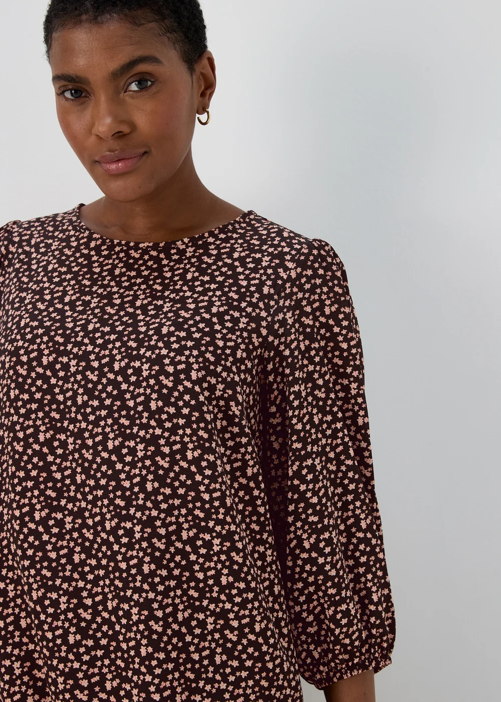 Black Floral Bubble Box Blouse - Size 8 Image 3