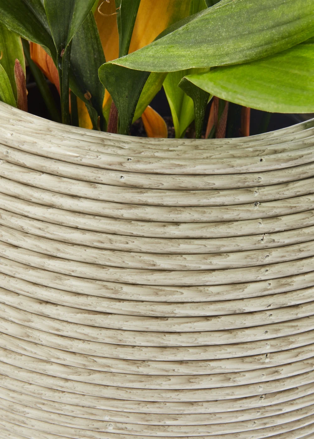 Outdoor Small Cream Plastic Woven Planter (26cm x 40cm) Image 2