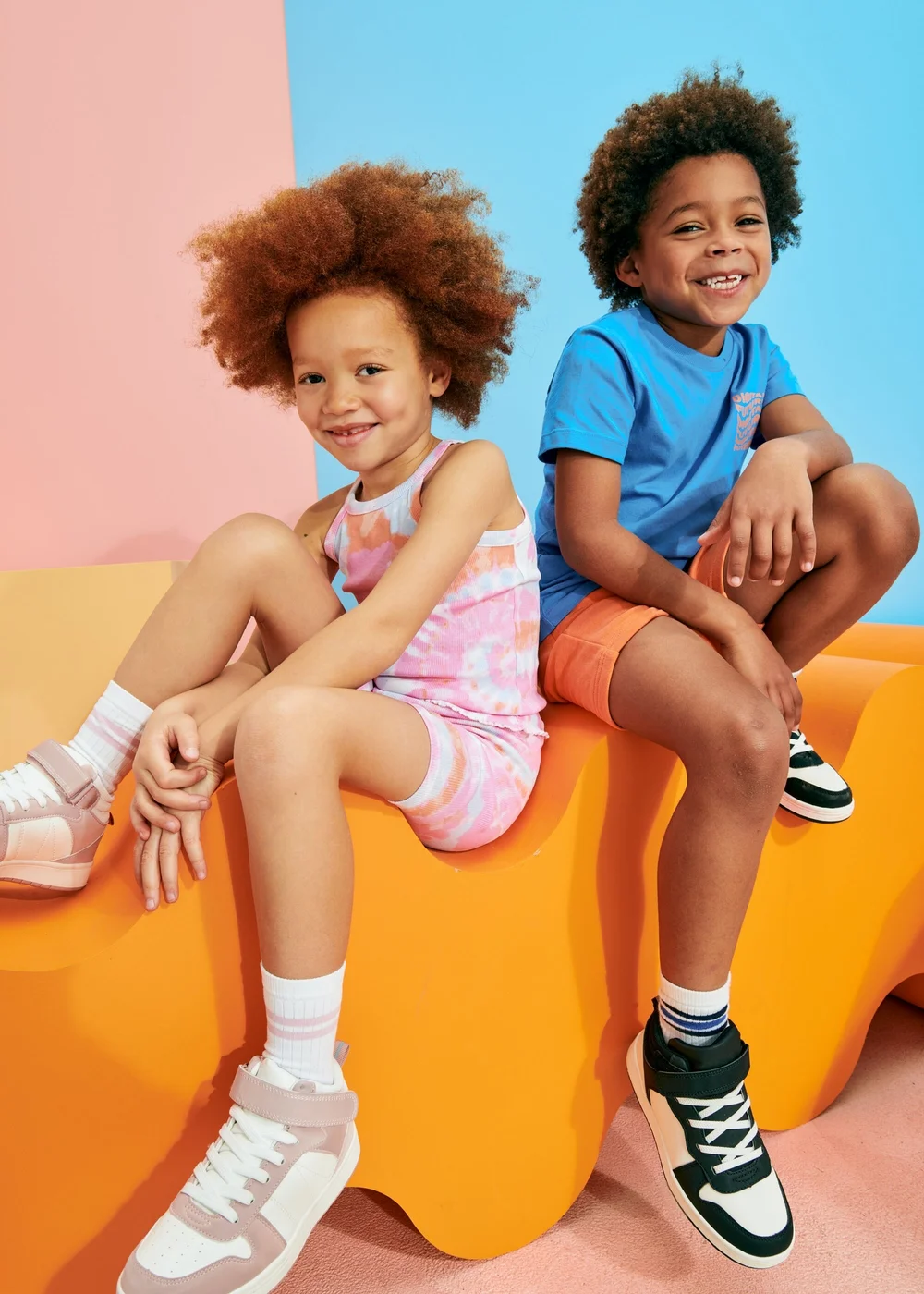 Girls Pink Tie Dye Shorts (7-13yrs) - Age 7 Years Image 3